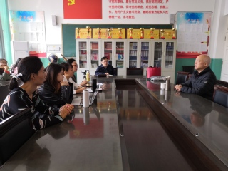 复旦大学蔡槐鑫教授为法语专业进...